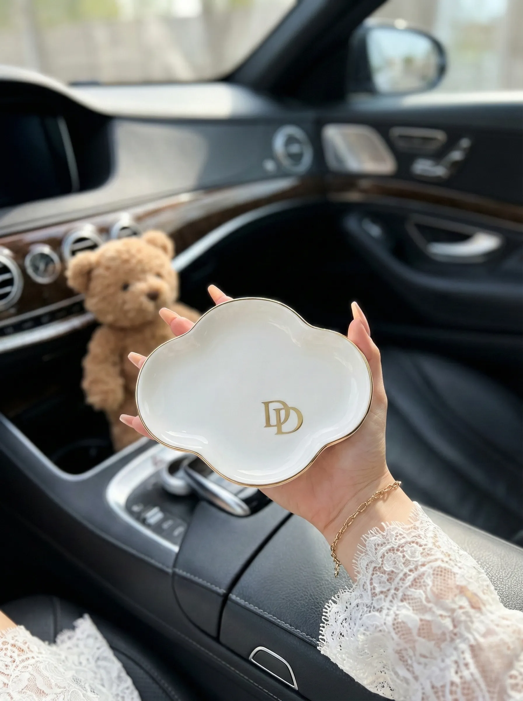 Cloud Aesthetic Ceramic Jewelry Tray | Gold-Rimmed Catchall Dish | Anti-Slip & Deep Basin